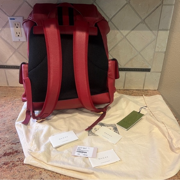 A 262 - π―% authentic Gucci medium backpack bag - Picture 3 of 14
